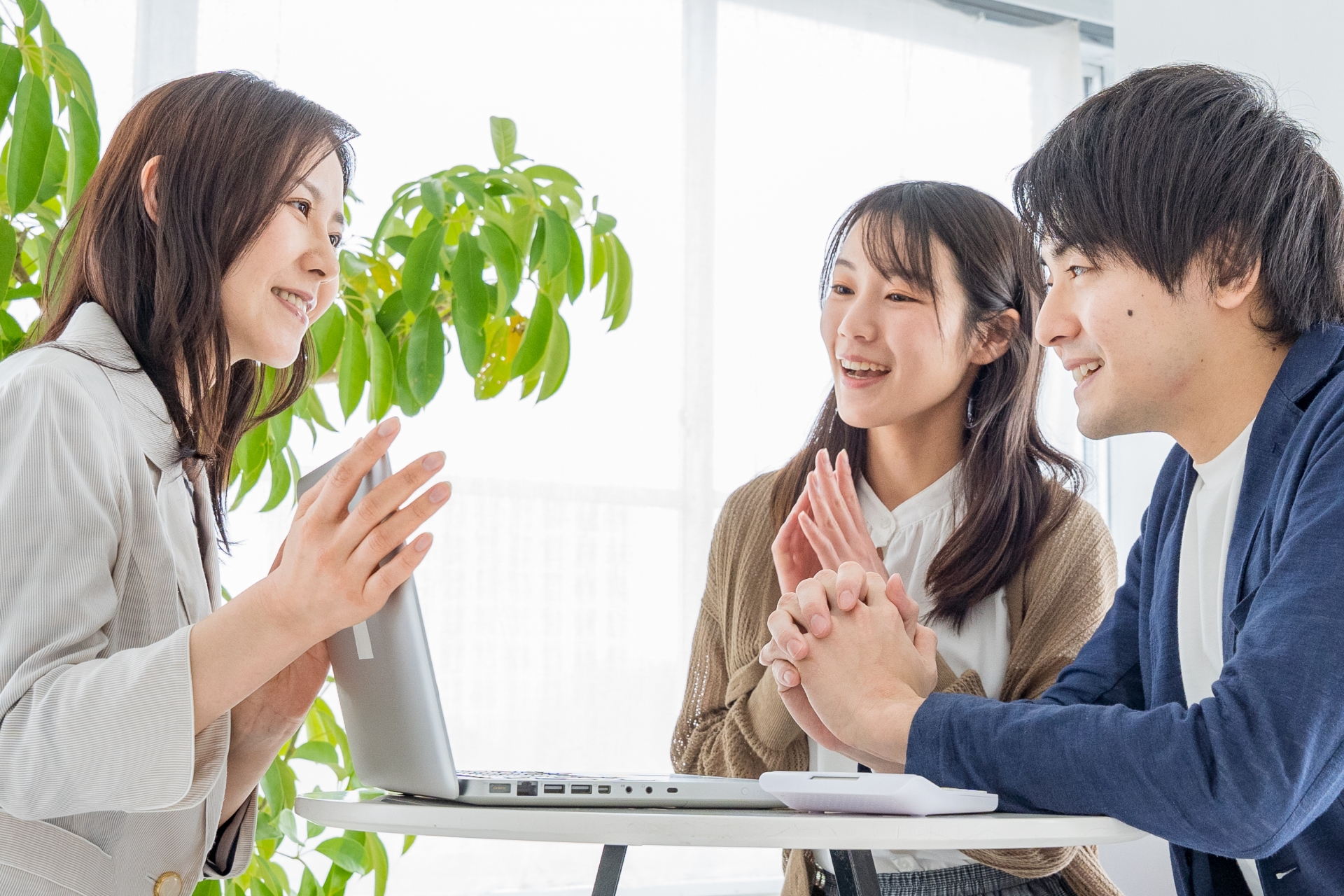 人脈・営業経験・コミュ力を活かす副業：コミュ力があり「人に感謝される仕事」がしたい人へ